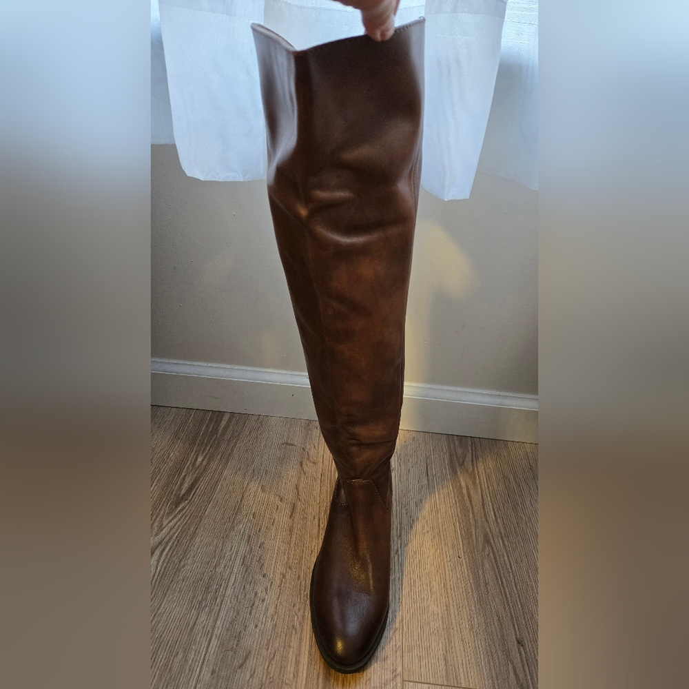 Arturo Chiang Tan Leather Boots